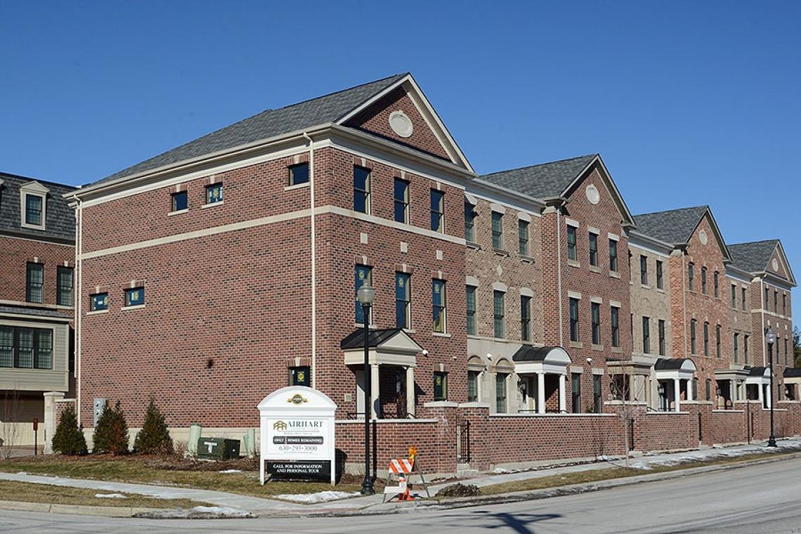 CHS170 Stately Rowhome