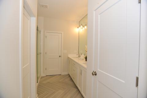 Oakfield Ranch home with traditional elevation for sale in Saint Charles Illinois